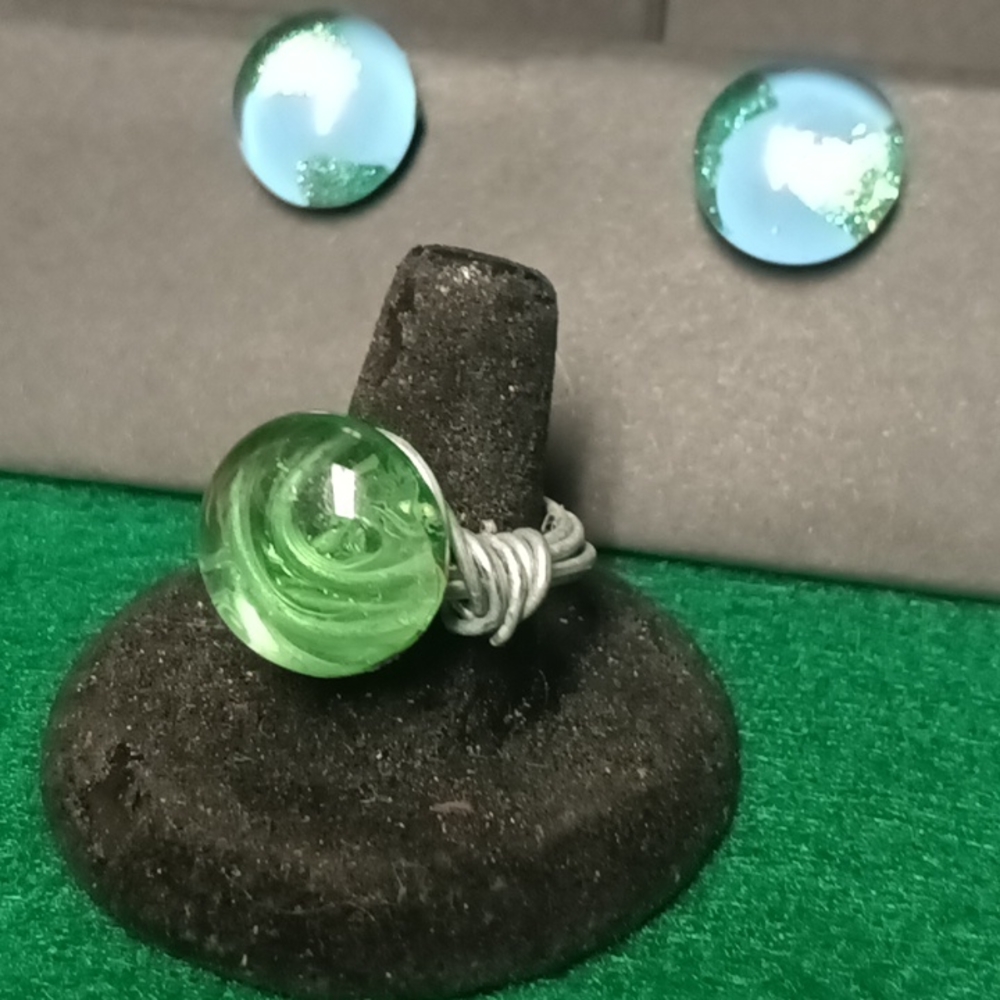 Jewelry - Picture 2 of 4